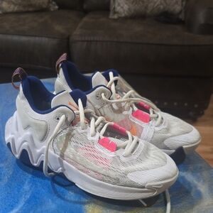 Size 5.5 Nike Giannis Sneakers